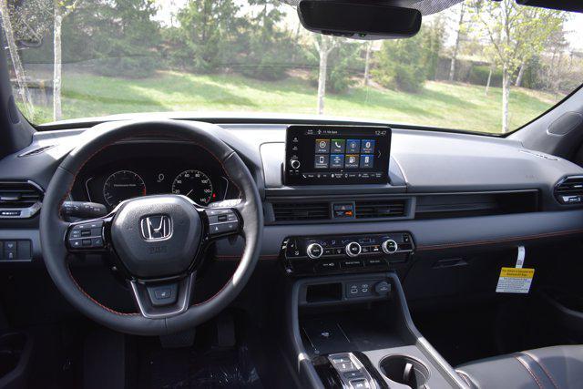 new 2025 Honda Pilot car, priced at $50,595