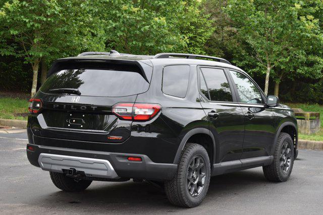 new 2025 Honda Pilot car, priced at $50,595