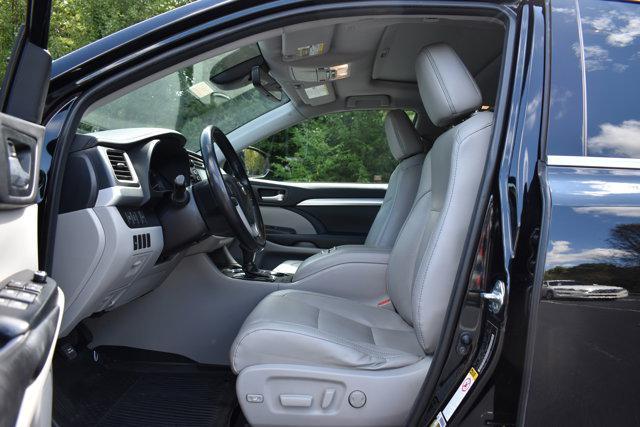 used 2018 Toyota Highlander car, priced at $19,847