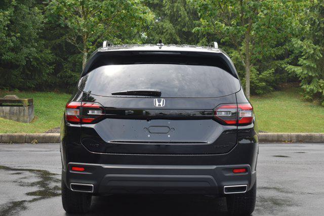 new 2025 Honda Pilot car, priced at $43,750