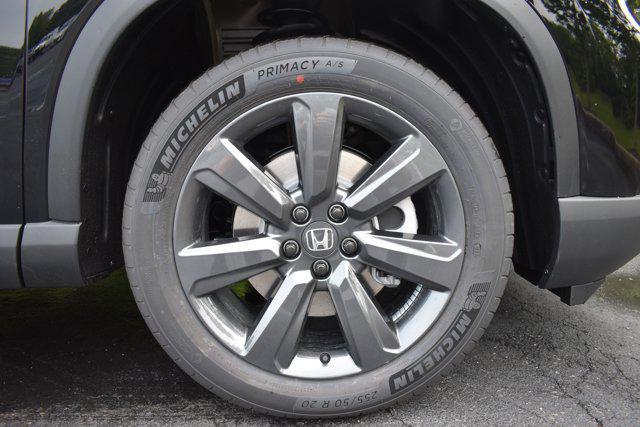 new 2025 Honda Pilot car, priced at $43,750