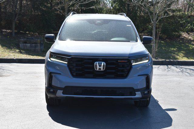 new 2025 Honda Pilot car, priced at $51,685