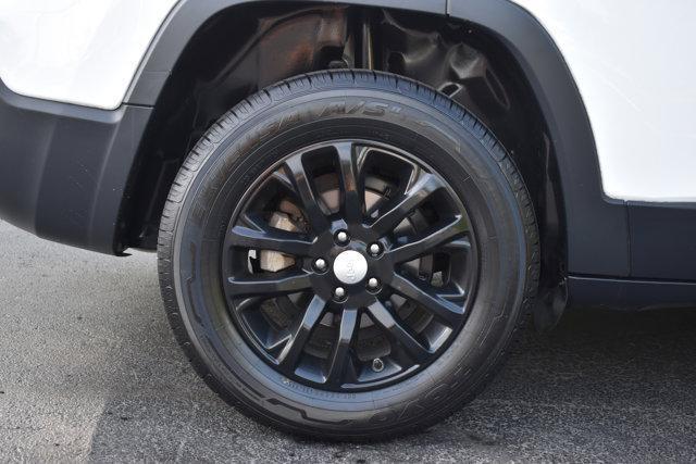 used 2019 Jeep Cherokee car, priced at $14,656