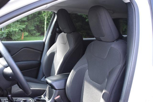used 2019 Jeep Cherokee car, priced at $14,656