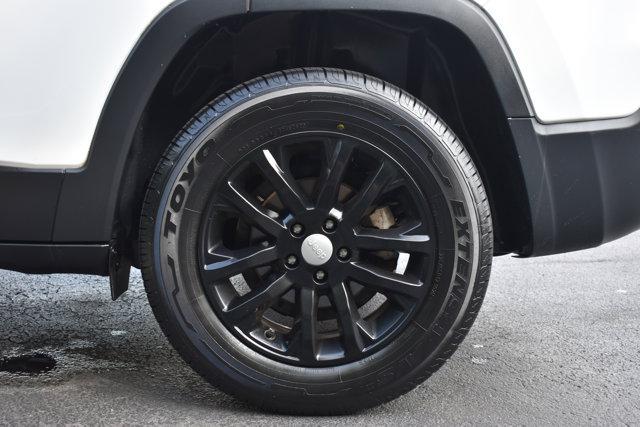 used 2019 Jeep Cherokee car, priced at $14,656