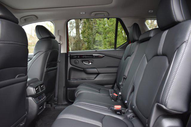 new 2025 Honda Pilot car, priced at $53,650