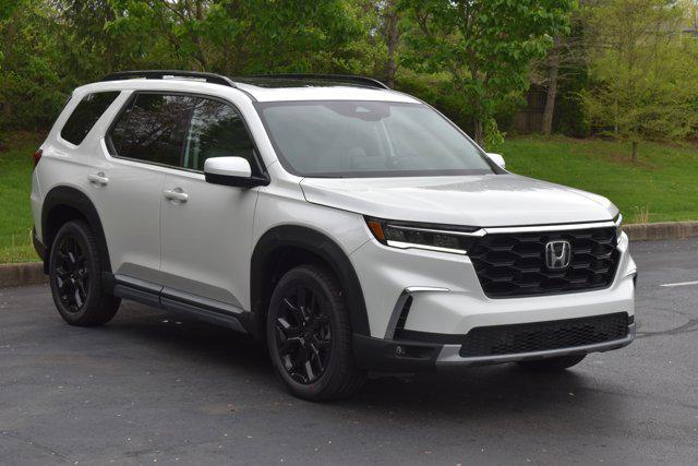 new 2025 Honda Pilot car, priced at $53,650
