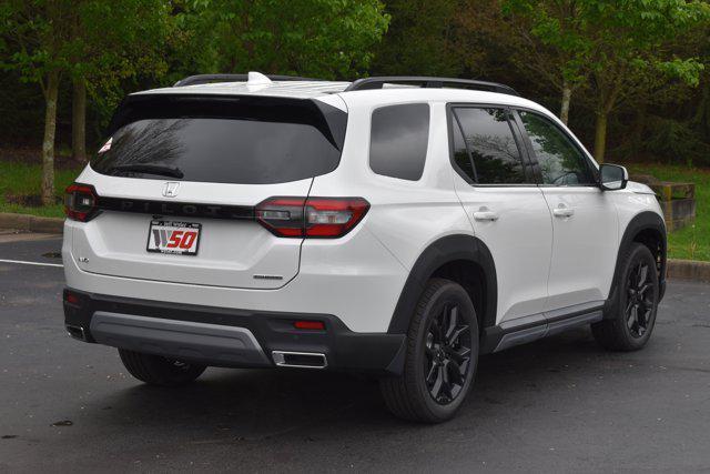 new 2025 Honda Pilot car, priced at $53,650