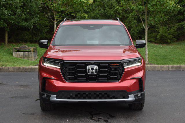new 2025 Honda Pilot car, priced at $51,305