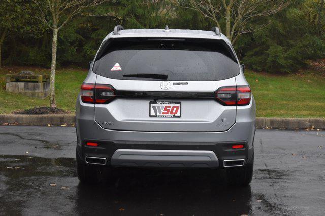 new 2025 Honda Pilot car, priced at $54,475