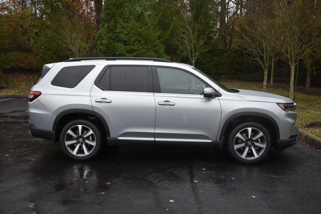 new 2025 Honda Pilot car, priced at $54,475