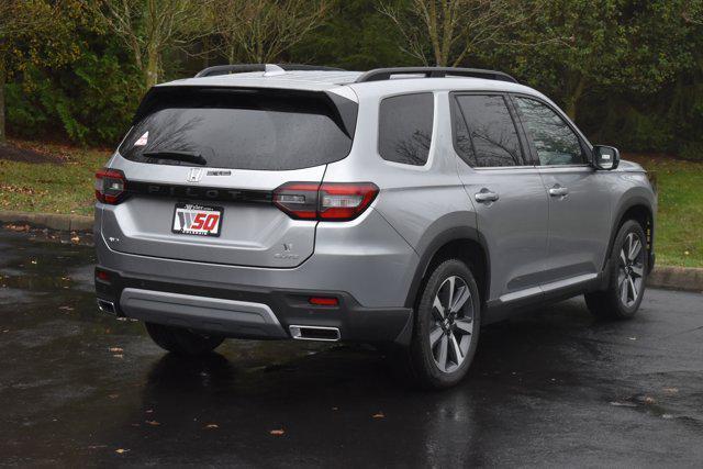 new 2025 Honda Pilot car, priced at $54,475