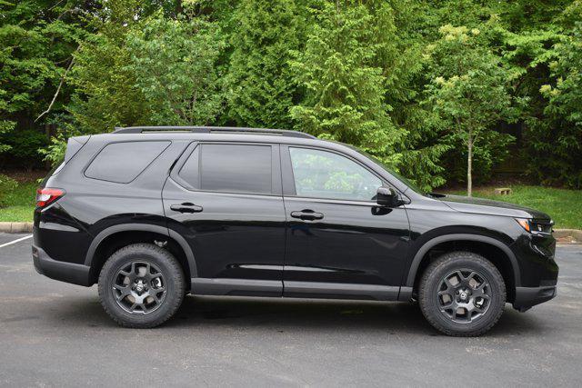 new 2025 Honda Pilot car, priced at $50,795