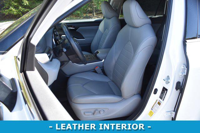 used 2022 Toyota Highlander car, priced at $36,790