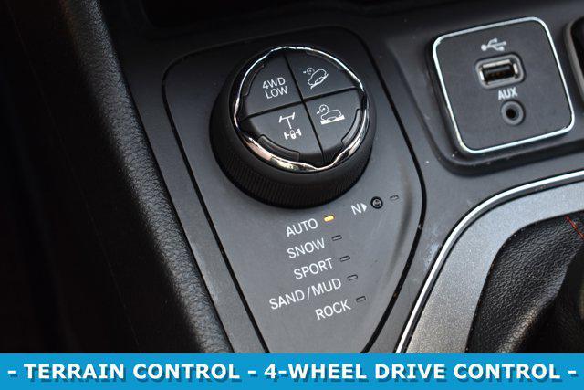 used 2019 Jeep Cherokee car, priced at $17,202