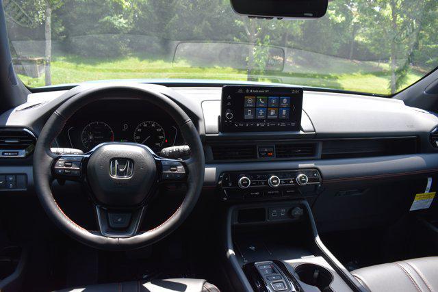 new 2025 Honda Pilot car, priced at $51,580