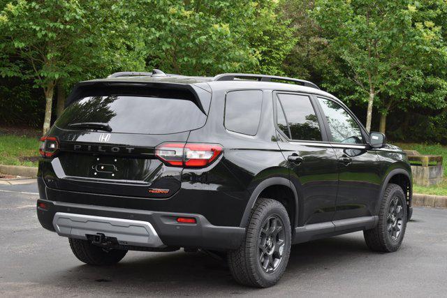 new 2025 Honda Pilot car, priced at $51,580