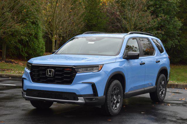 new 2025 Honda Pilot car, priced at $48,686