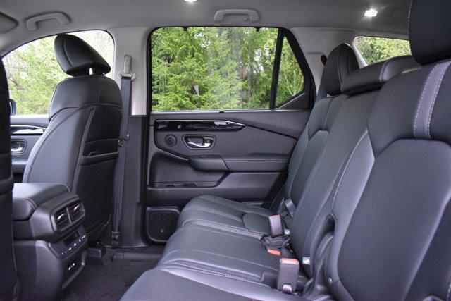 new 2025 Honda Pilot car, priced at $47,405