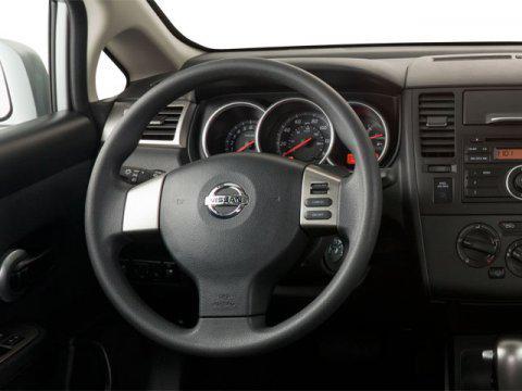 used 2010 Nissan Versa car