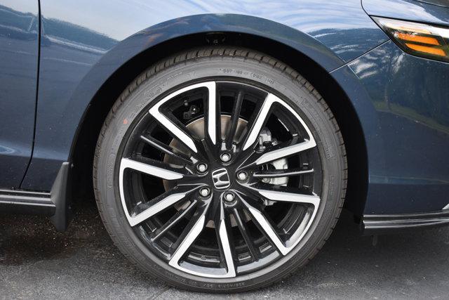 new 2025 Honda Accord Hybrid car, priced at $37,721