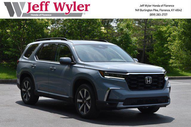 new 2025 Honda Pilot car, priced at $52,135