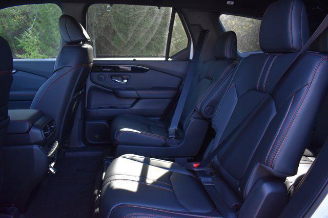 new 2025 Honda Pilot car, priced at $51,230
