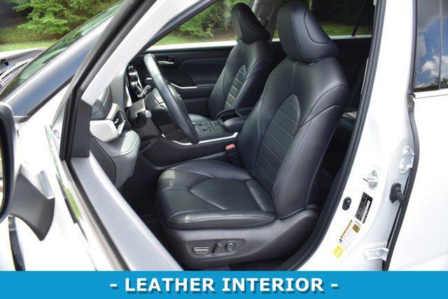 used 2022 Toyota Highlander car, priced at $37,721