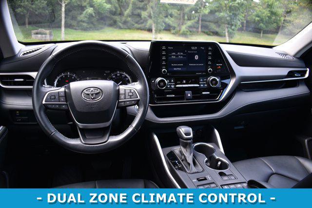 used 2022 Toyota Highlander car, priced at $37,721