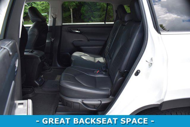 used 2022 Toyota Highlander car, priced at $37,721