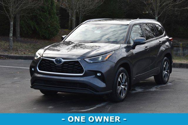 used 2022 Toyota Highlander Hybrid car, priced at $33,240