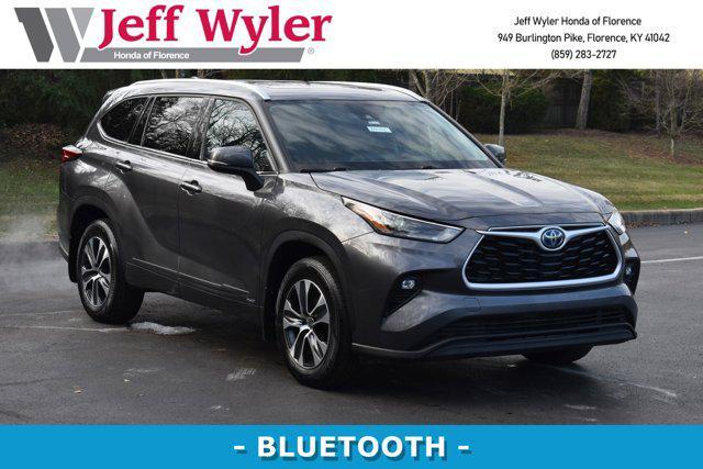 used 2022 Toyota Highlander Hybrid car, priced at $33,245