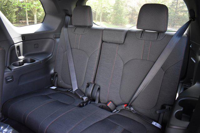 new 2025 Honda Pilot car, priced at $44,180