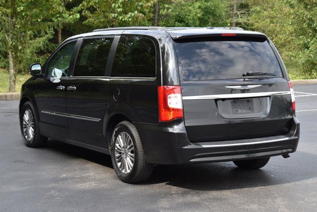 used 2014 Chrysler Town & Country car, priced at $9,527