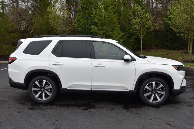 new 2025 Honda Pilot car, priced at $51,405