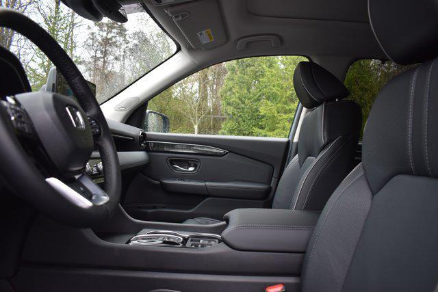 new 2025 Honda Pilot car, priced at $55,205