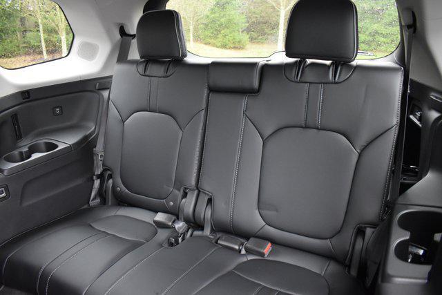 new 2025 Honda Pilot car, priced at $55,205