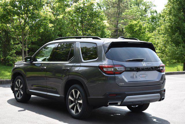 new 2025 Honda Pilot car, priced at $54,475