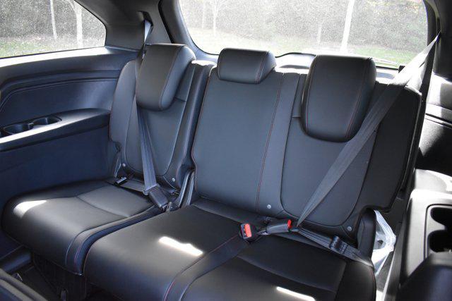new 2026 Honda Odyssey car, priced at $43,196