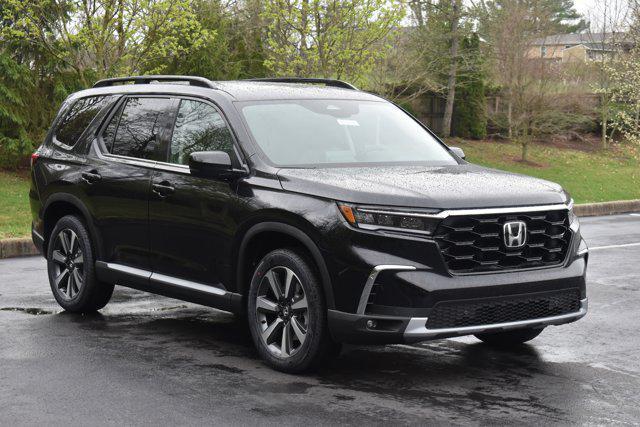 new 2025 Honda Pilot car, priced at $50,950