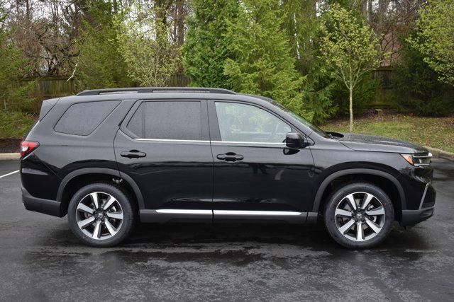 new 2025 Honda Pilot car, priced at $50,950