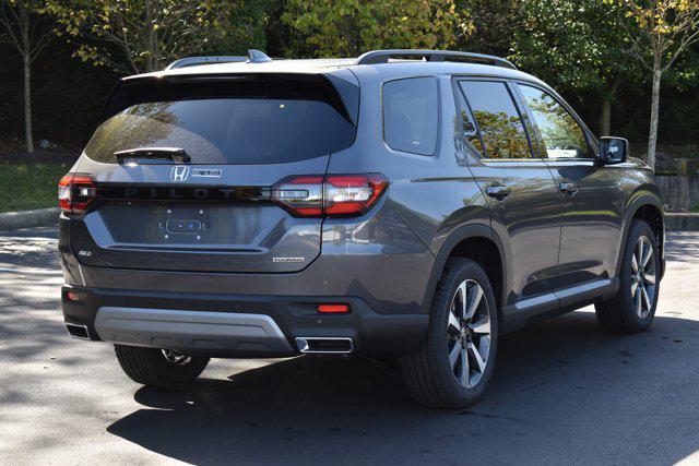 new 2025 Honda Pilot car, priced at $50,395