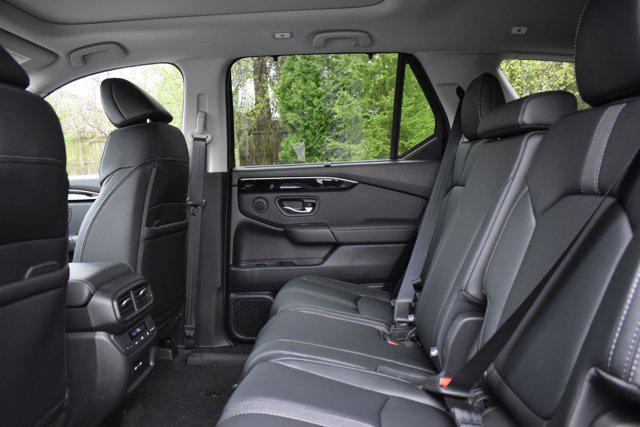 new 2025 Honda Pilot car, priced at $50,395