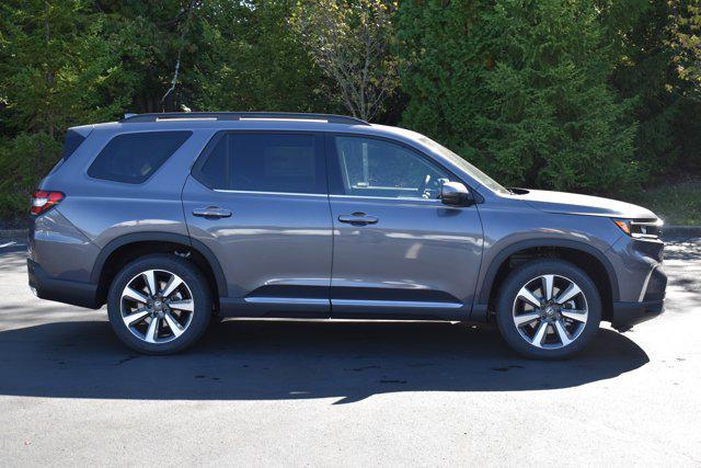 new 2025 Honda Pilot car, priced at $50,395