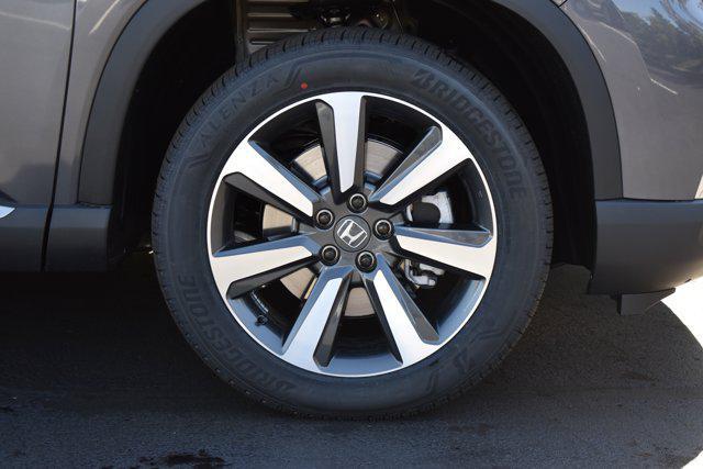 new 2025 Honda Pilot car, priced at $50,395