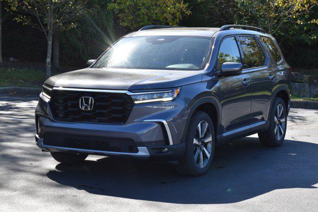 new 2025 Honda Pilot car, priced at $50,395