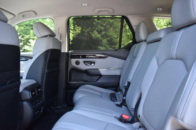 new 2025 Honda Pilot car, priced at $48,135