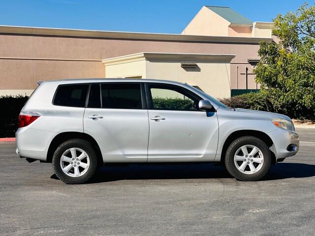 used 2008 Toyota Highlander car, priced at $12,999