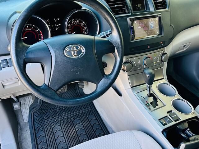 used 2008 Toyota Highlander car, priced at $12,999