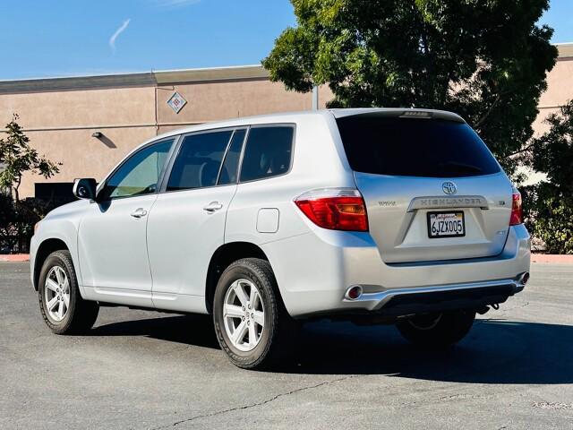 used 2008 Toyota Highlander car, priced at $12,999